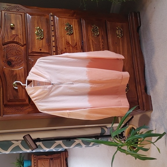 2/$30 WOMEN'S 2X PEACH OMBRE HOODIE - Picture 1 of 6